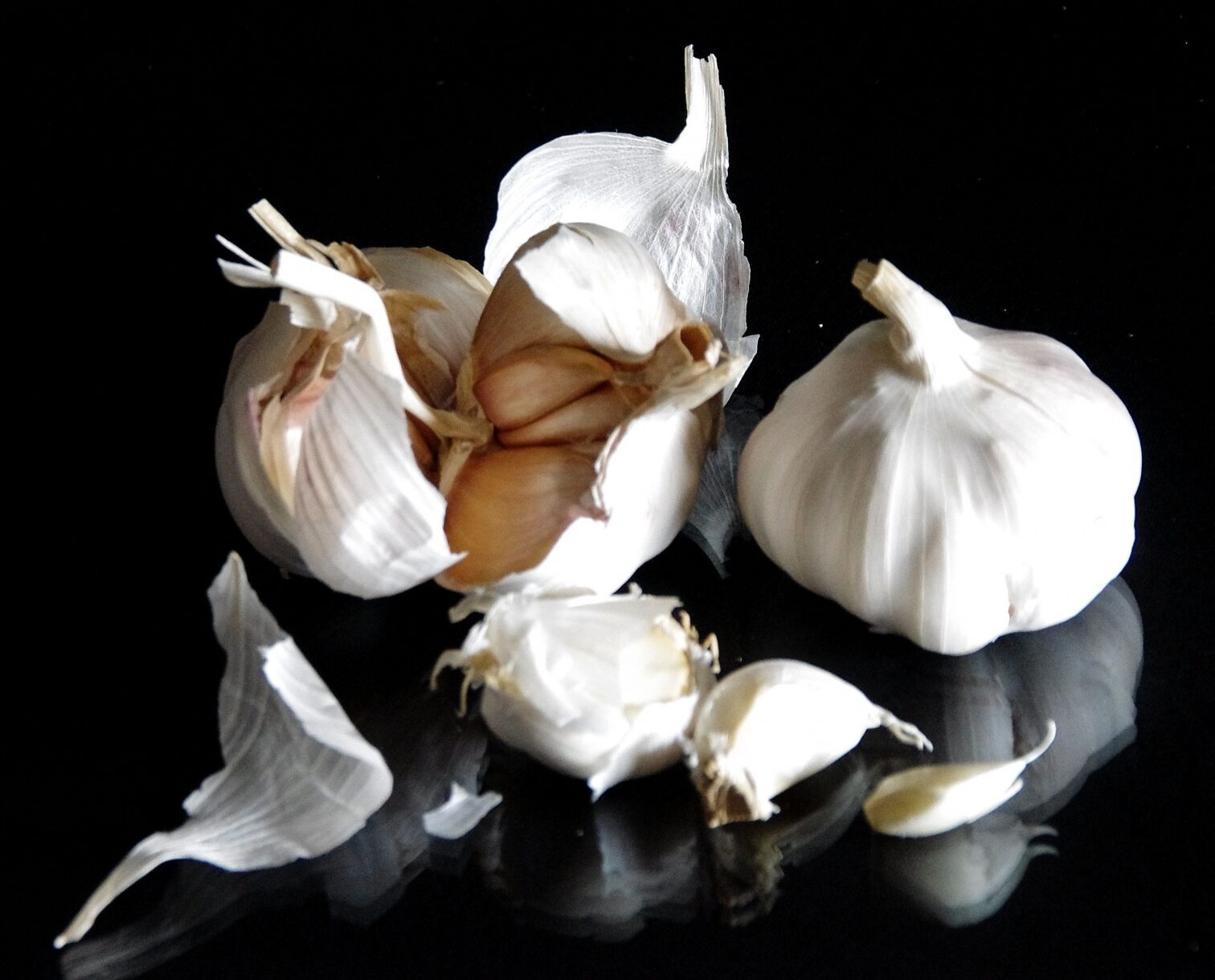 Raw Garlic Bulbs